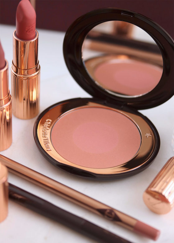 Feel the Ecstasy With Charlotte Tilbury: Cheek to Chic Swish & Pop Blusher in Ecstasy